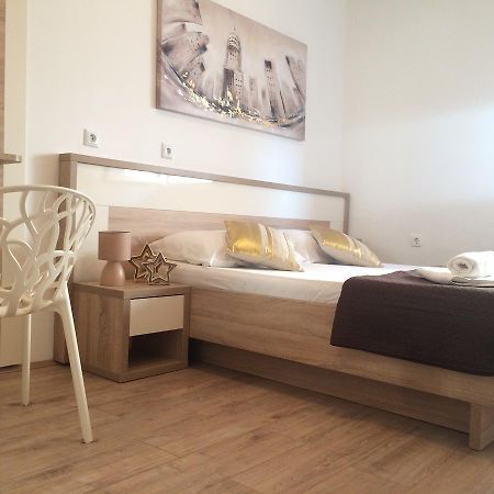 Apartmani Emilio Novalja Zewnętrze zdjęcie