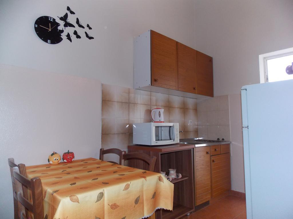 Apartmani Emilio Novalja Pokój zdjęcie