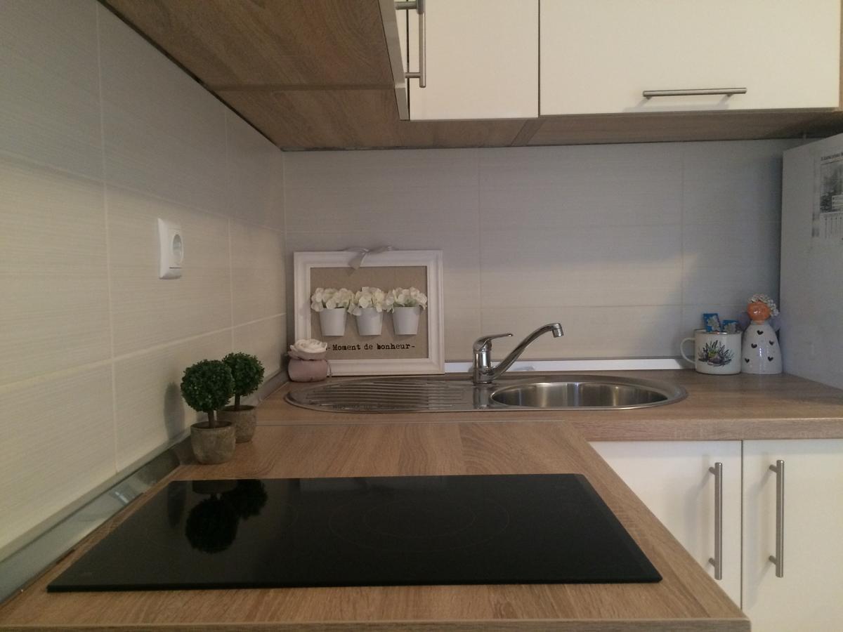 Apartmani Emilio Novalja Zewnętrze zdjęcie
