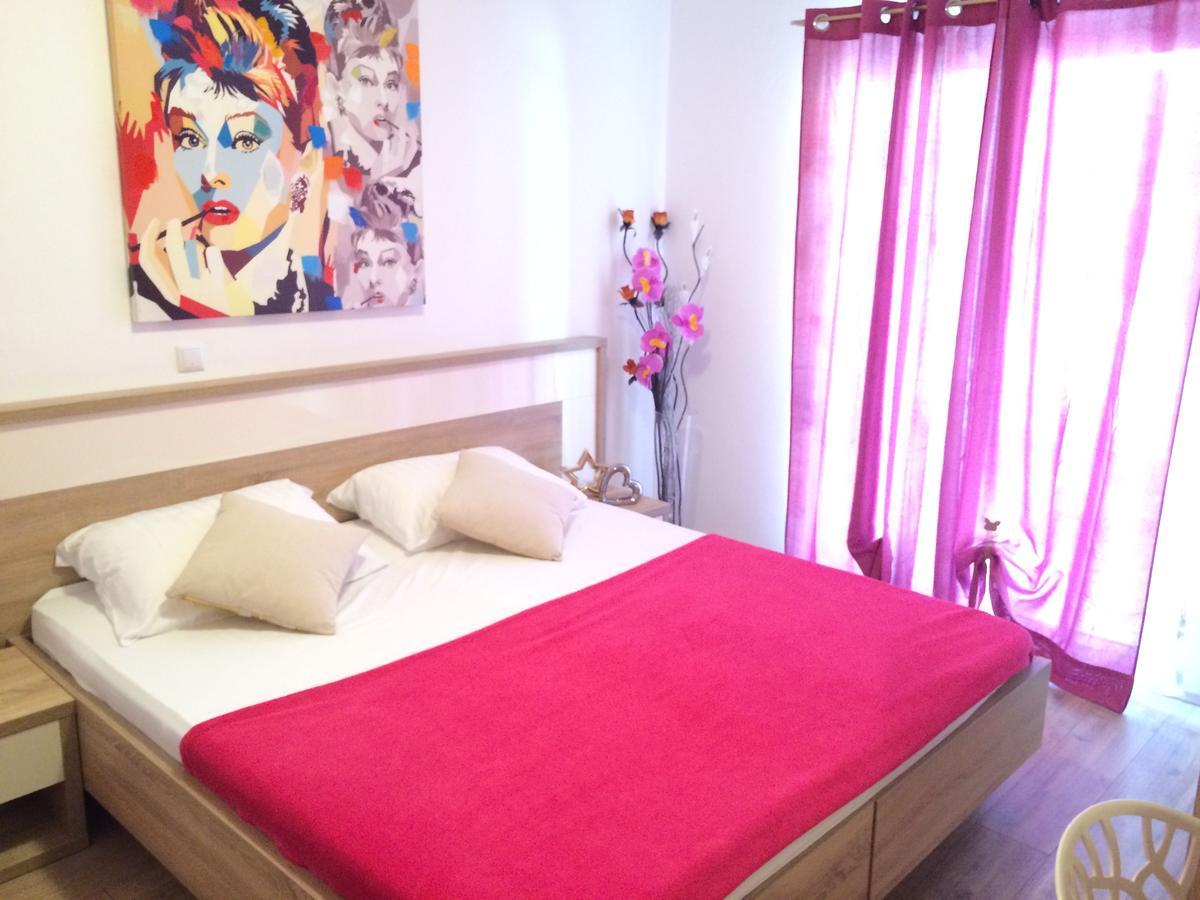 Apartmani Emilio Novalja Zewnętrze zdjęcie