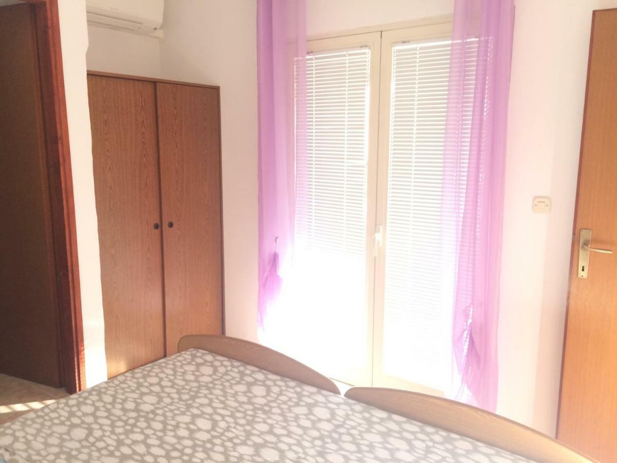 Apartmani Emilio Novalja Zewnętrze zdjęcie