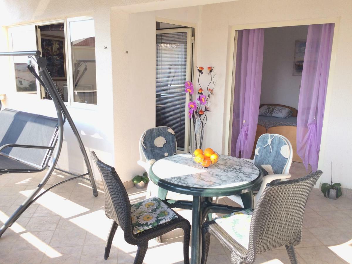 Apartmani Emilio Novalja Pokój zdjęcie